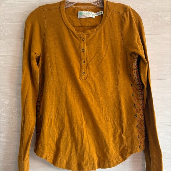 Aventura Tops - Aventura Clothing Women's Mandy Embroidered Henley